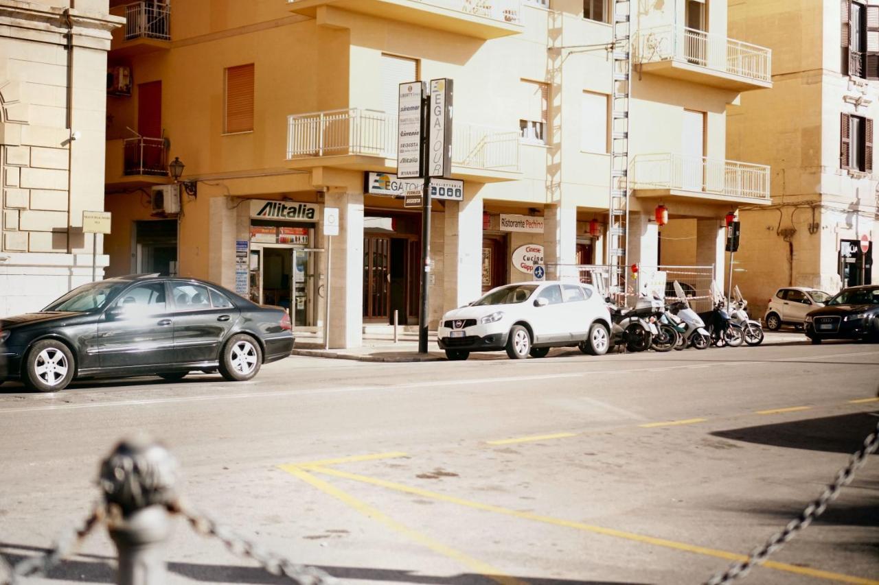 B&B Il Profumo Del Porto Trapani Exterior photo